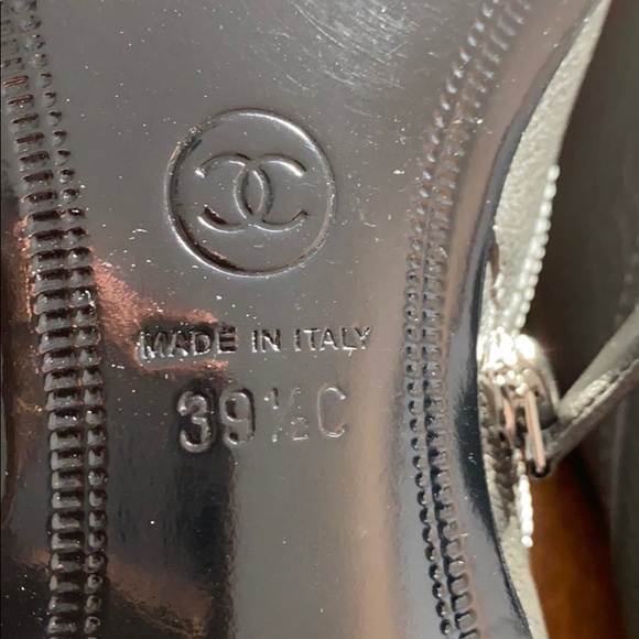 Authentic Chanel boots size 39.5 Brand new w/box - Picture 6 of 10